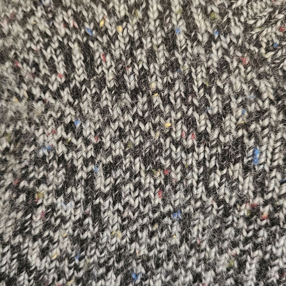 GAP Gray and Black Crewneck Sweater - Picture 2 of 4